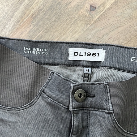 DL1961 maternity jeans - Picture 4 of 6